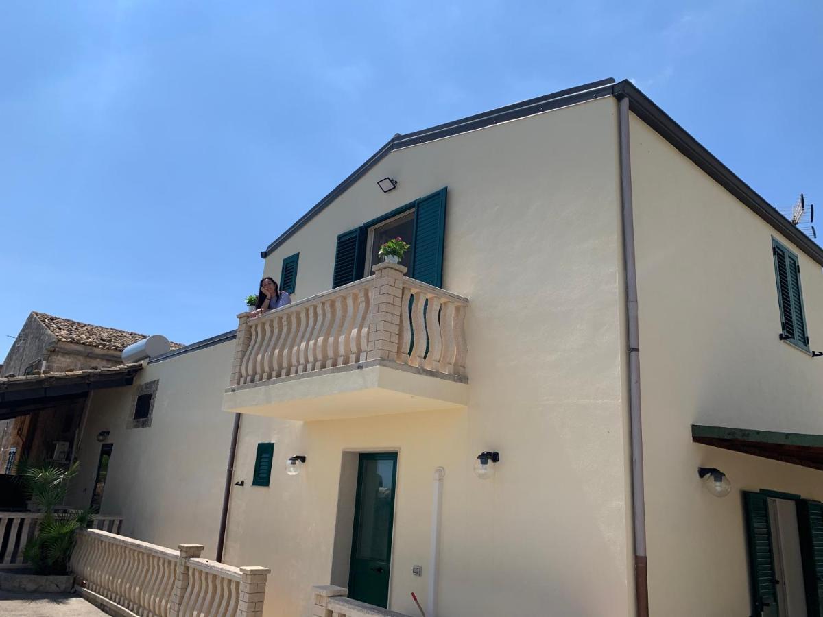 Agriturismoeloropizzuta Lido di Noto エクステリア 写真