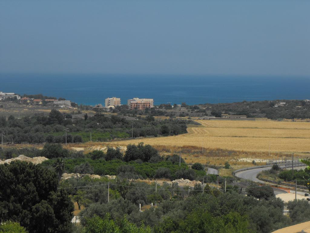 Agriturismoeloropizzuta Lido di Noto エクステリア 写真