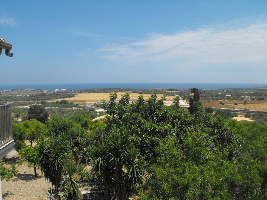 Agriturismoeloropizzuta Lido di Noto エクステリア 写真